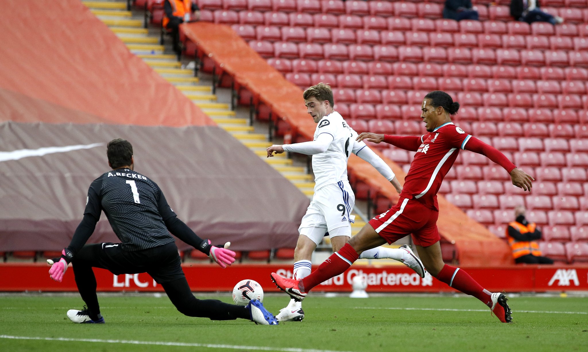 甲赛场上的 甲赛场上的